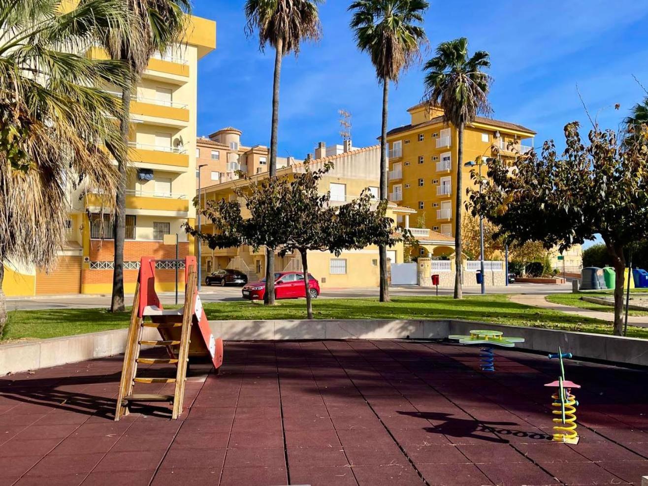 Playa De Miramar - 3 Min Walk To The Beach, Family-Friendly, Near Gandia Dış mekan fotoğraf